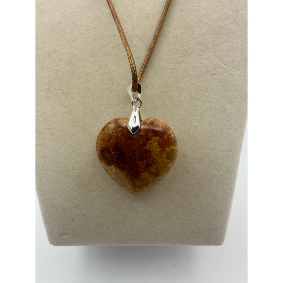 Heart Shaped Coral Agate Pendant Necklace - Picture 8 of 8